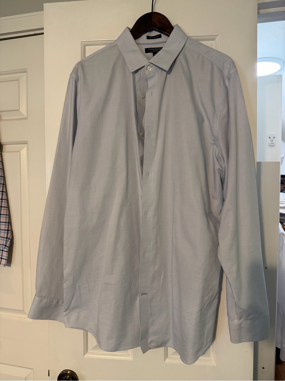 Banana Republic Grant Slim Light Blue Men's Dress Shirt - Spread Collar